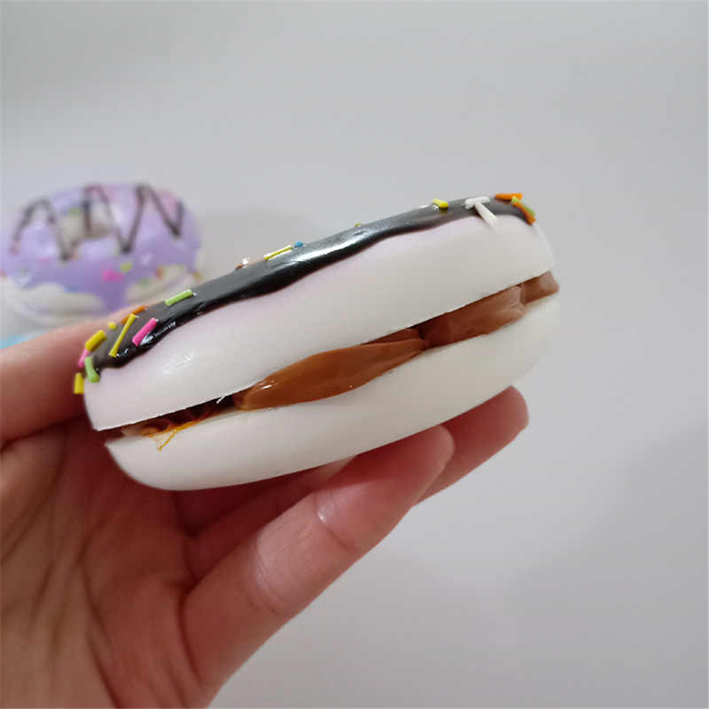 Ciambella da 9 cm artificiale  - Wedding Decor Supply Store recensione e prezzo